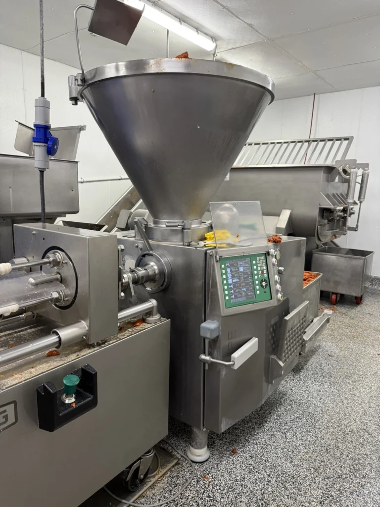 2018 Vemag HP10E Vacuum Stuffer with LGP 208 Servo Twister/Linker and Loader