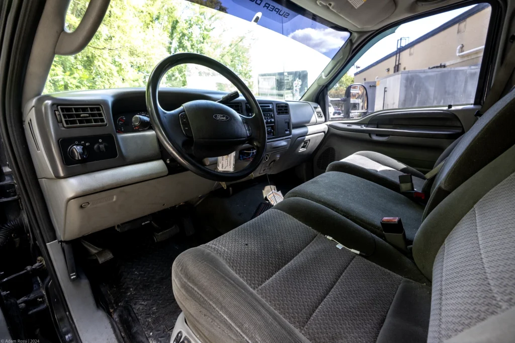 2013 Ford F450SD Flatbed Truck with Black Food Trailer