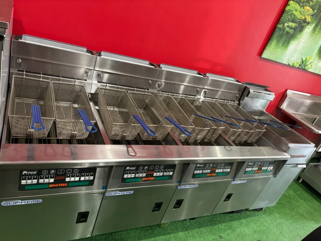 Pitco SSH75-4FD High-Efficiency Gas Fryer with Integrated Filtration System